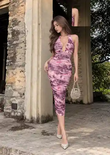 Đầm hồng nhún cổ yếm họa tiết hoa