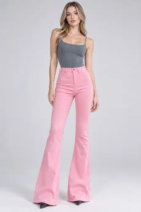 Quần jeans ống loe hồng